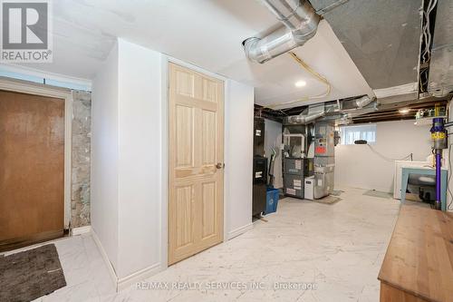 73 Wellington Street E, Brampton (Downtown Brampton), ON - Indoor Photo Showing Basement