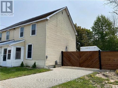 1073 3Rd \"A\" Avenue E, Owen Sound, ON - Outdoor