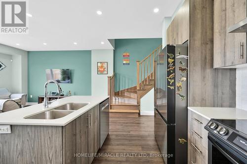 8 Bedrock Drive, Hamilton (Stoney Creek Mountain), ON - Indoor Photo Showing Kitchen With Double Sink