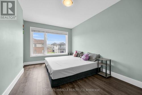 8 Bedrock Drive, Hamilton (Stoney Creek Mountain), ON - Indoor Photo Showing Bedroom