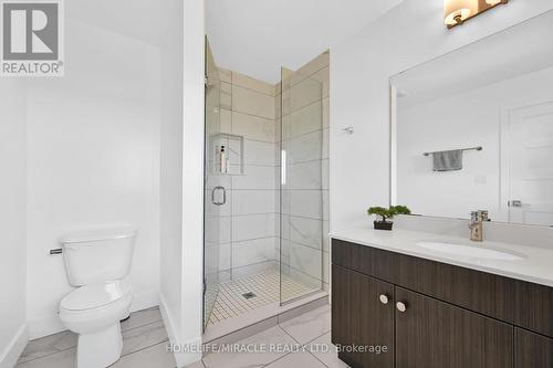 8 Bedrock Drive, Hamilton (Stoney Creek Mountain), ON - Indoor Photo Showing Bathroom