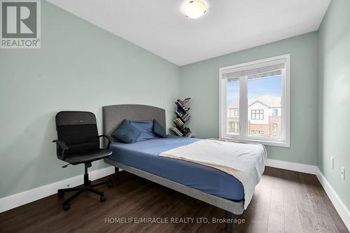 8 Bedrock Drive, Hamilton, ON - Indoor Photo Showing Bedroom