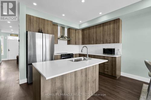 8 Bedrock Drive, Hamilton (Stoney Creek Mountain), ON - Indoor Photo Showing Kitchen With Stainless Steel Kitchen With Double Sink With Upgraded Kitchen