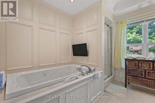 968 Church Street, Pelham, ON - Indoor Photo Showing Bathroom