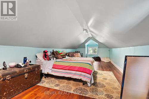 968 Church Street, Pelham, ON - Indoor Photo Showing Bedroom