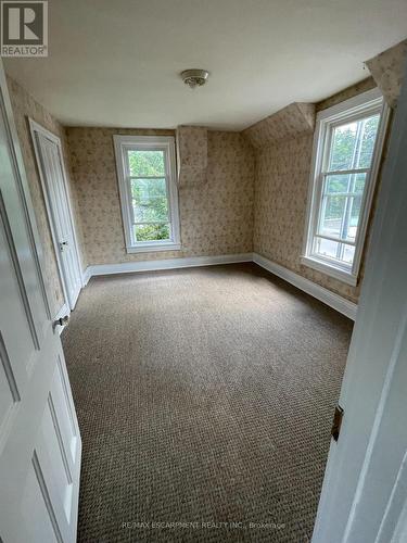 15 Jones Street, Hamilton (Stoney Creek), ON - Indoor Photo Showing Other Room