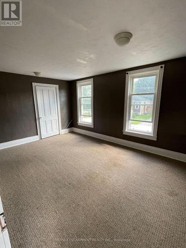 15 Jones Street, Hamilton (Stoney Creek), ON - Indoor Photo Showing Other Room