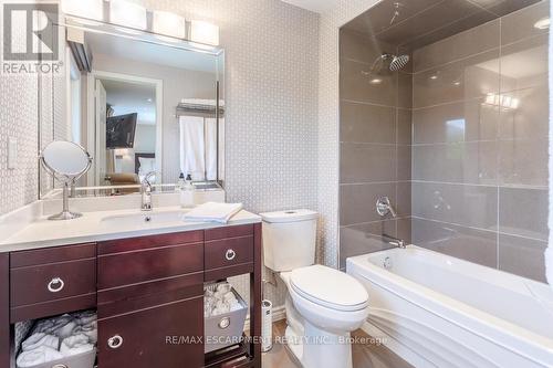 1245 Hammond Street, Burlington (Brant), ON - Indoor Photo Showing Bathroom