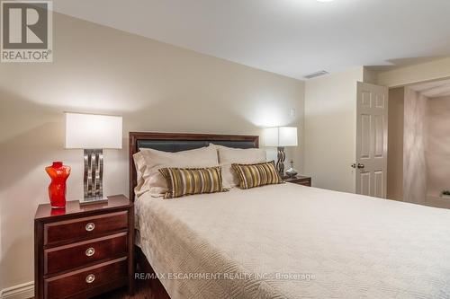 1245 Hammond Street, Burlington (Brant), ON - Indoor Photo Showing Bedroom