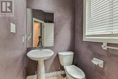 317 Sienna Crescent, Kitchener, ON - Indoor Photo Showing Bathroom