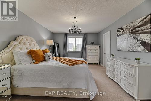 317 Sienna Crescent, Kitchener, ON - Indoor Photo Showing Bedroom