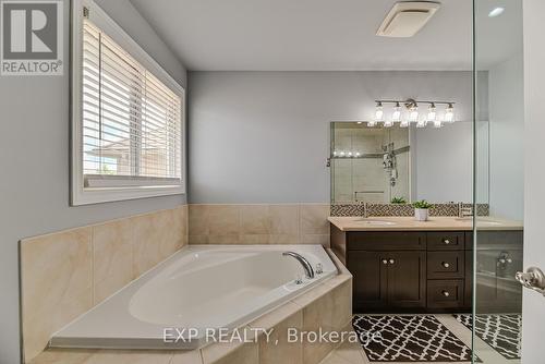 317 Sienna Crescent, Kitchener, ON - Indoor Photo Showing Bathroom