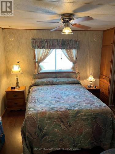 2073 Friendly Boulevard, Centre Wellington, ON - Indoor Photo Showing Bedroom