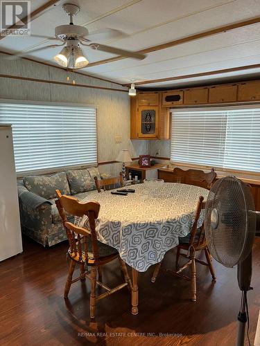 2073 Friendly Boulevard, Centre Wellington, ON - Indoor Photo Showing Dining Room