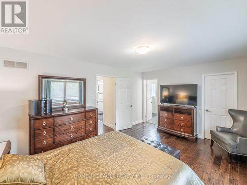 15 Cloverhill Crescent, Innisfil (Cookstown), ON - Indoor Photo Showing Bedroom