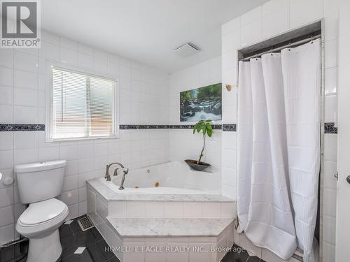 15 Cloverhill Crescent, Innisfil (Cookstown), ON - Indoor Photo Showing Bathroom