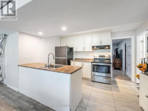 15 Cloverhill Crescent, Innisfil (Cookstown), ON - Indoor Photo Showing Kitchen With Stainless Steel Kitchen