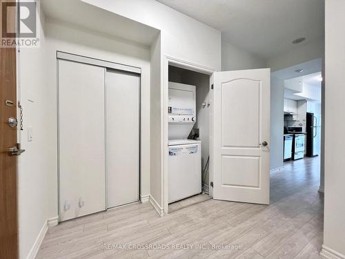 226 - 8323 Kennedy Road, Markham (Village Green-South Unionville), ON - Indoor Photo Showing Laundry Room