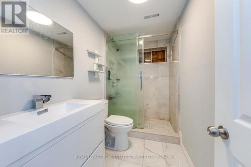 412 Forest Drive, Vaughan, ON - Indoor Photo Showing Bathroom