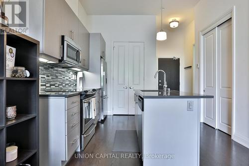 218 - 15277 Yonge Street, Aurora (Aurora Village), ON - Indoor Photo Showing Kitchen With Stainless Steel Kitchen With Upgraded Kitchen