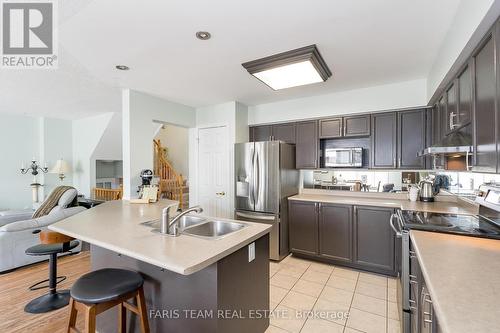 67 Heritage Court, Barrie (Painswick South), ON - Indoor Photo Showing Kitchen With Double Sink