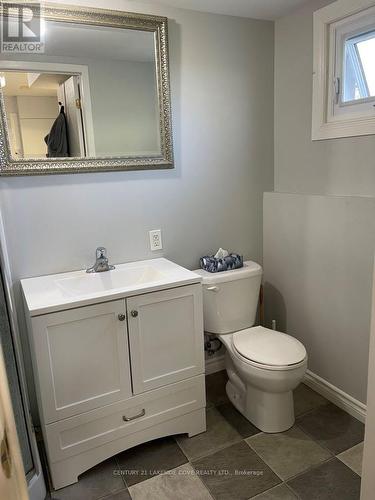 66 Second Street, Orillia, ON - Indoor Photo Showing Bathroom