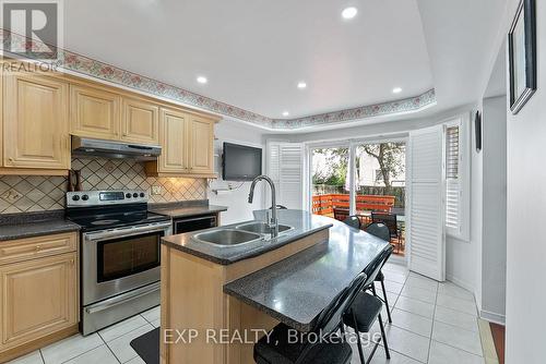 3553 Nutcracker Drive, Mississauga (Lisgar), ON - Indoor Photo Showing Kitchen With Double Sink