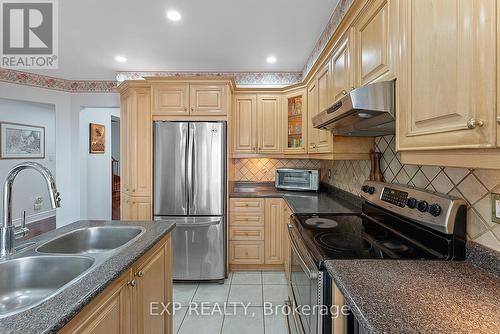 3553 Nutcracker Drive, Mississauga (Lisgar), ON - Indoor Photo Showing Kitchen With Double Sink