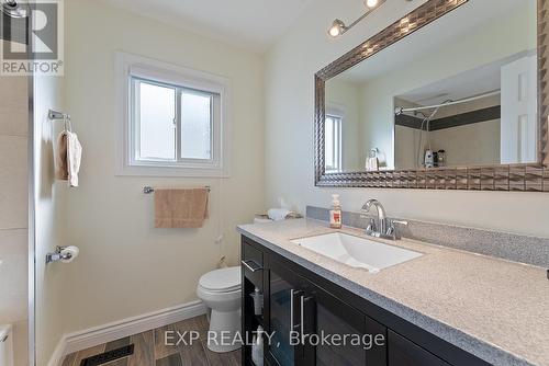 3553 Nutcracker Drive, Mississauga, ON - Indoor Photo Showing Bathroom