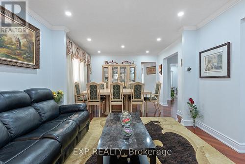 3553 Nutcracker Drive, Mississauga (Lisgar), ON - Indoor Photo Showing Living Room