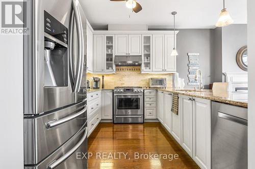 98 Rolling Hills Lane, Caledon (Bolton West), ON - Indoor Photo Showing Kitchen With Upgraded Kitchen