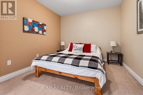 98 Rolling Hills Lane, Caledon, ON - Indoor Photo Showing Bedroom