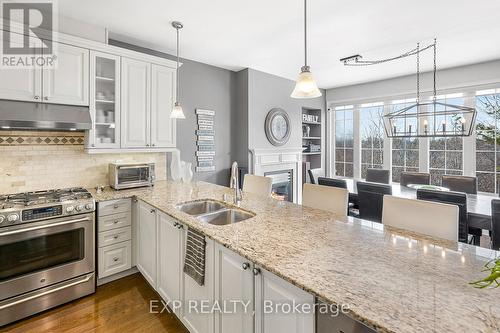 98 Rolling Hills Lane, Caledon (Bolton West), ON - Indoor Photo Showing Kitchen With Double Sink With Upgraded Kitchen