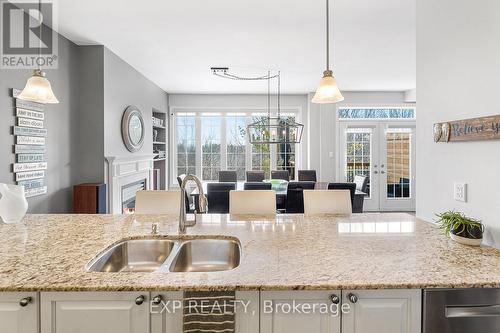 98 Rolling Hills Lane, Caledon, ON - Indoor Photo Showing Kitchen With Double Sink With Upgraded Kitchen