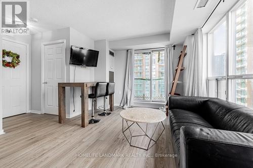 1009 - 28 Olive Avenue, Toronto (Willowdale East), ON - Indoor Photo Showing Other Room