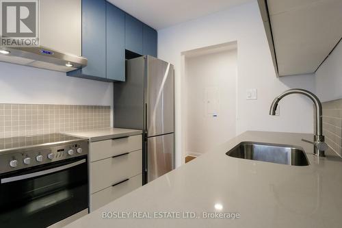 555 Birchmount Road, Toronto (Clairlea-Birchmount), ON - Indoor Photo Showing Kitchen With Stainless Steel Kitchen