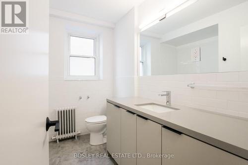 555 Birchmount Road, Toronto (Clairlea-Birchmount), ON - Indoor Photo Showing Bathroom