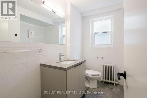 555 Birchmount Road, Toronto (Clairlea-Birchmount), ON - Indoor Photo Showing Bathroom