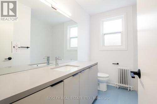 555 Birchmount Road, Toronto (Clairlea-Birchmount), ON - Indoor Photo Showing Bathroom