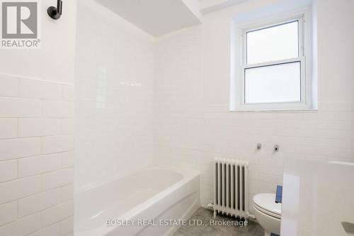 555 Birchmount Road, Toronto (Clairlea-Birchmount), ON - Indoor Photo Showing Bathroom