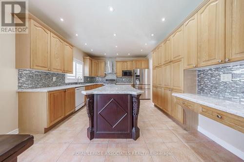 36 Goodhart Crescent, Ajax (Northwest Ajax), ON - Indoor Photo Showing Kitchen