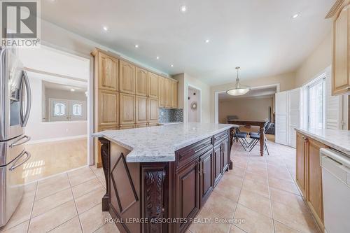 36 Goodhart Crescent, Ajax (Northwest Ajax), ON - Indoor Photo Showing Kitchen With Upgraded Kitchen