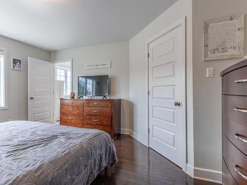 Master bedroom - 209 Rue Beethoven, Vaudreuil-Dorion, QC - Indoor Photo Showing Bedroom