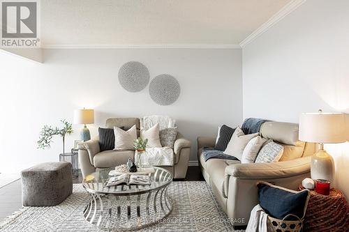 1606 - 41 Markbrook Lane, Toronto (Mount Olive-Silverstone-Jamestown), ON - Indoor Photo Showing Living Room