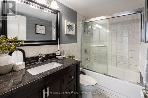 1606 - 41 Markbrook Lane, Toronto (Mount Olive-Silverstone-Jamestown), ON - Indoor Photo Showing Bathroom