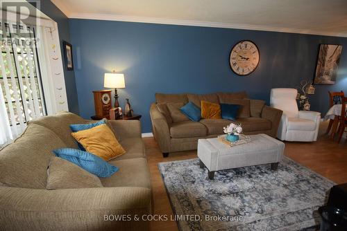 6 - 625 Whitaker Street, Peterborough (Ashburnham), ON - Indoor Photo Showing Living Room