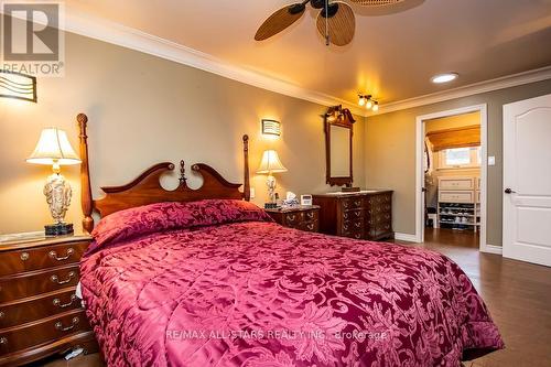 690 Post Road, Kawartha Lakes, ON - Indoor Photo Showing Bedroom