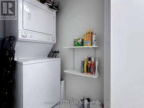 910 - 85 Bloor Street E, Toronto (Church-Yonge Corridor), ON - Indoor Photo Showing Laundry Room