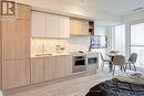 1711 - 2020 Bathurst Street, Toronto (Humewood-Cedarvale), ON  - Indoor Photo Showing Kitchen 