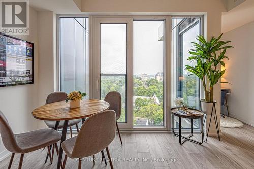 1711 - 2020 Bathurst Street, Toronto (Humewood-Cedarvale), ON - Indoor Photo Showing Dining Room